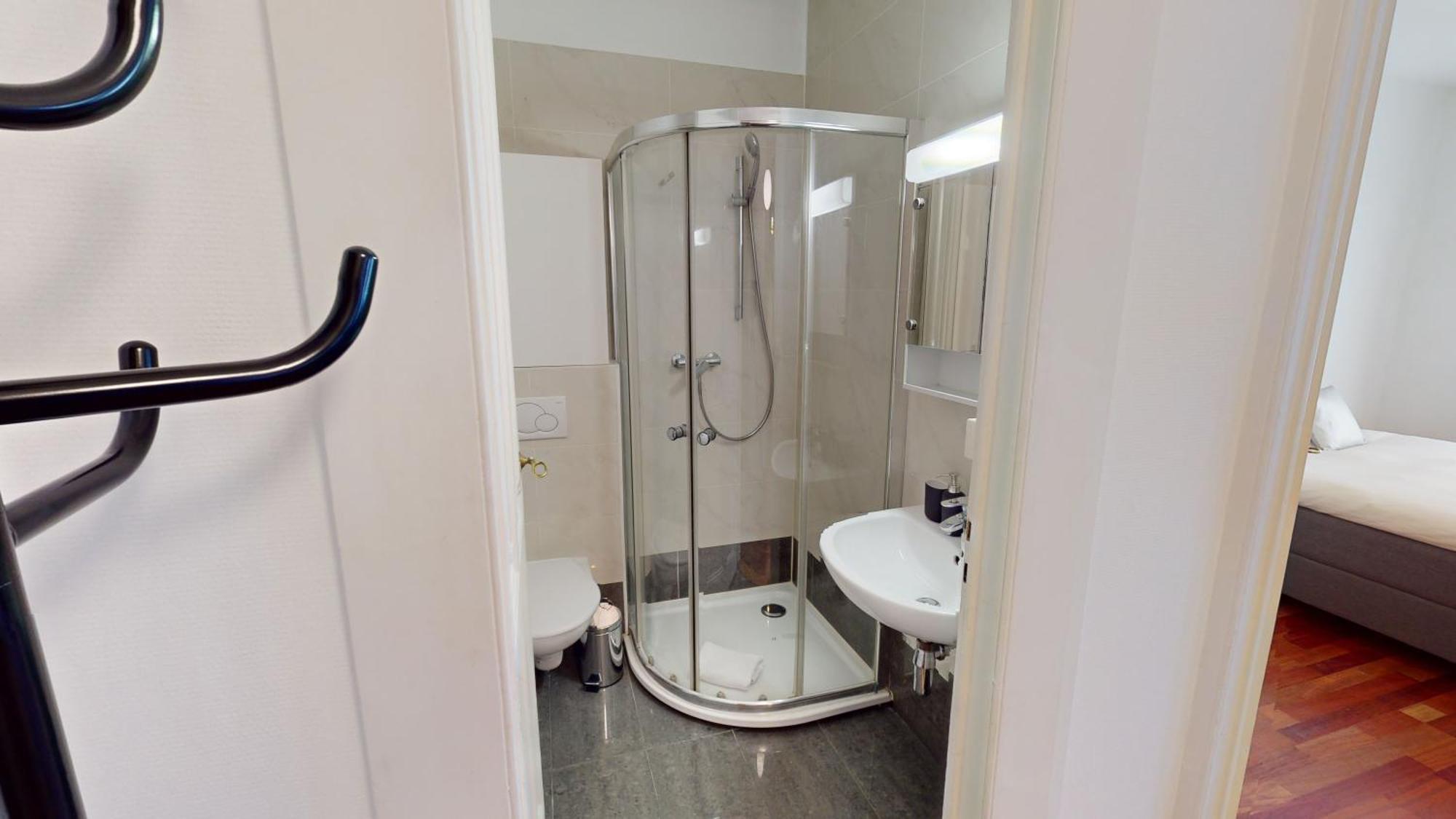 Charming 1-bedroom In The Vibrant Eaux-vives District Ja9-2 Appartement Genève